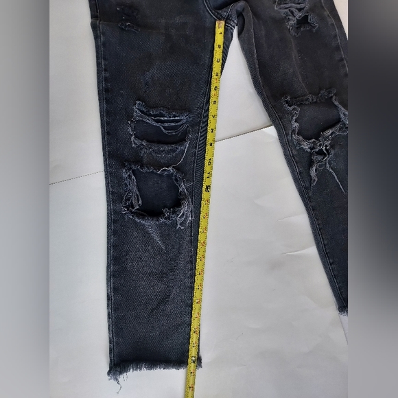 Juniors PACSUN Mom Jean Black Faded Distressed Mid Rise Cotton Jeans - Size 23 - Picture 12 of 12